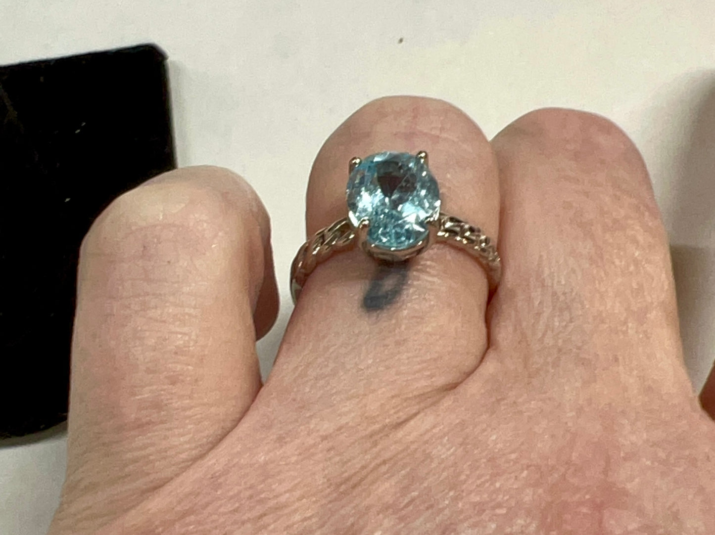 Blue topaz ring .925