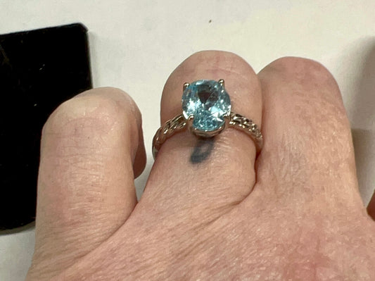 Blue topaz ring .925